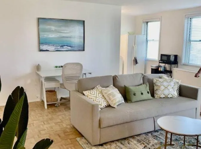 Atl Downtown/Midtown Condo W/ Balcony